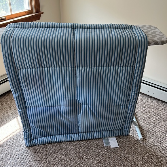 NWOT: Reversible Sports-Themed Quilt - Picture 6 of 6